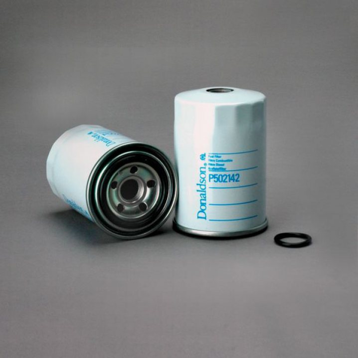 P502142 fuel filter (spin-on)