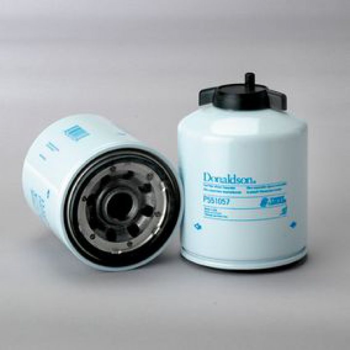 P551057 fuel filter (spin-on)