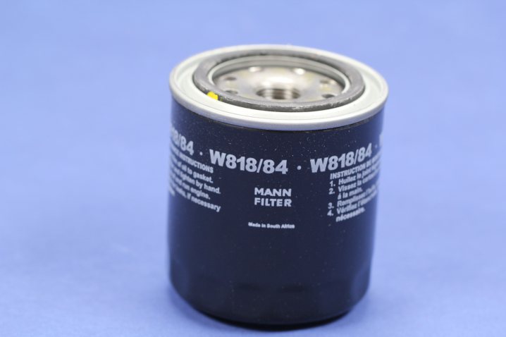 W 818/84 oil filter