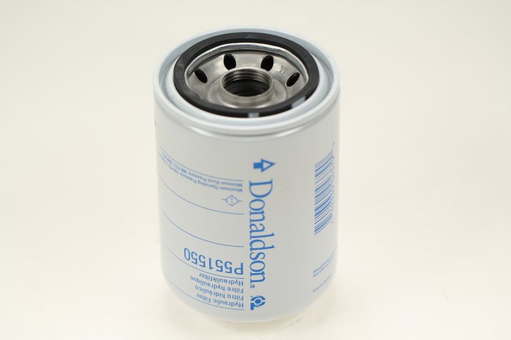 P551550 oil filter (spin-on)