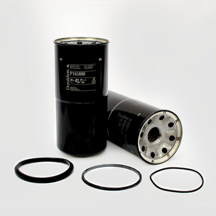 P165880 oil filter (spin-on)