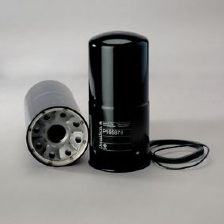 P165876 oil filter (spin-on)