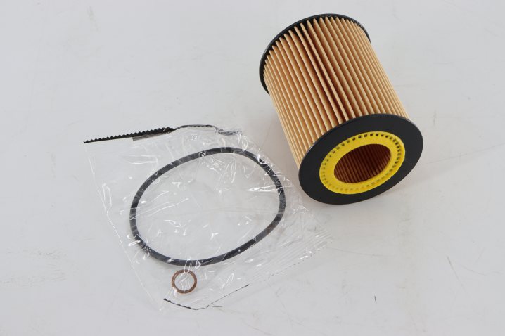 MLE1376 oil filter element