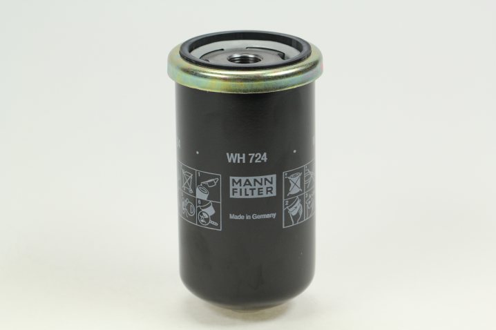 WH 724 oil filter (spin-on)