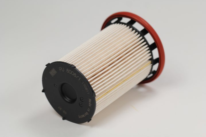 MANN-FILTER PU 8008/1 Kraftstofffilterelement (metallfrei)