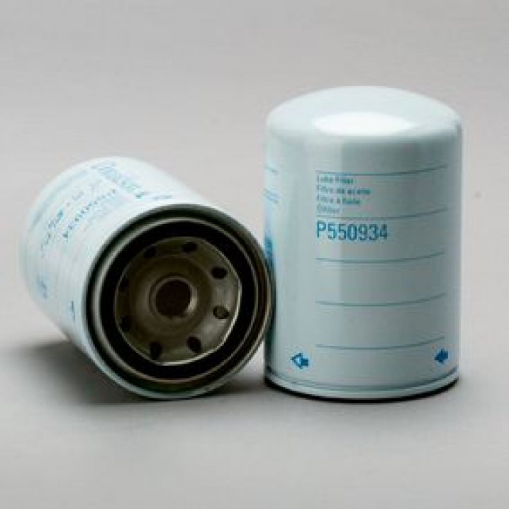 P550934 oil filter (spin-on)