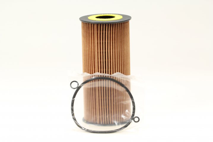 MLE1364 oil filter element (metal-free)